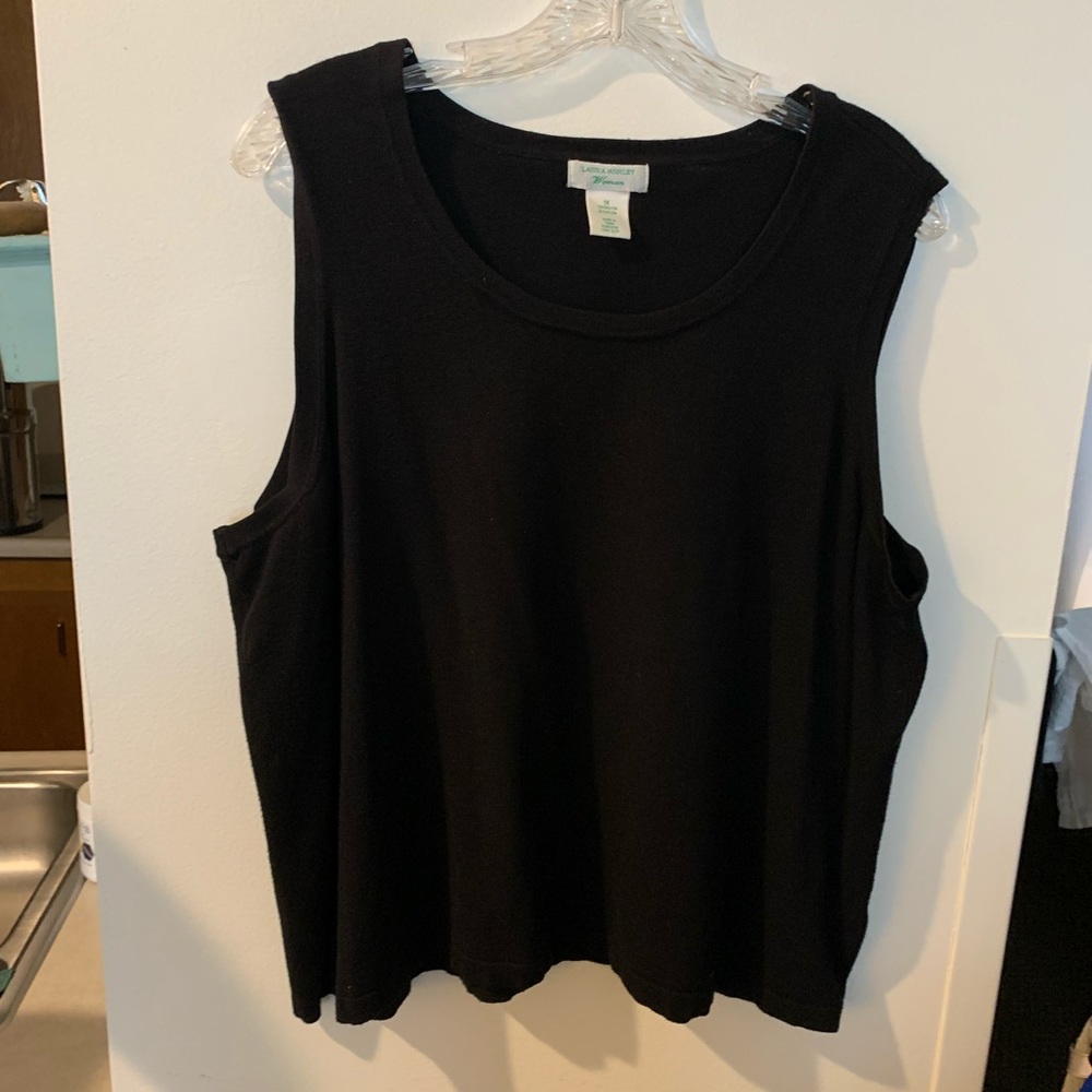 BLACK LAURA ASHLEY LIGHT SWEATER TOP. 1X